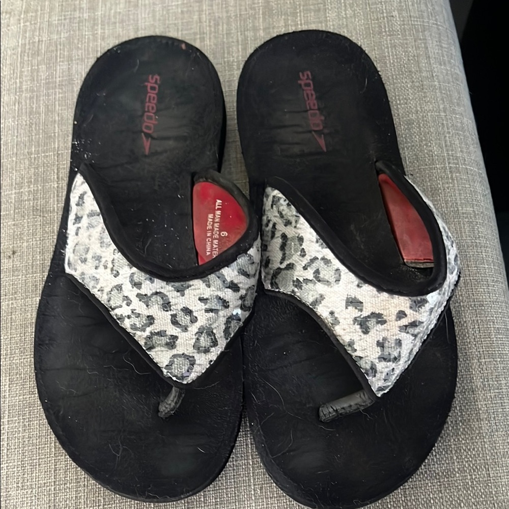 Speedo Black and White Sandals with Cushioned Footbed